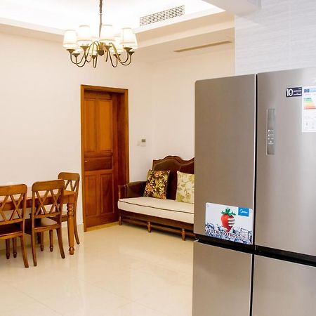 Lark Hotel Dar es Salaam Zewnętrze zdjęcie