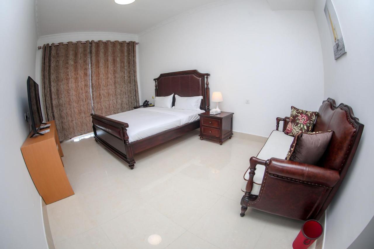 Lark Hotel Dar es Salaam Zewnętrze zdjęcie