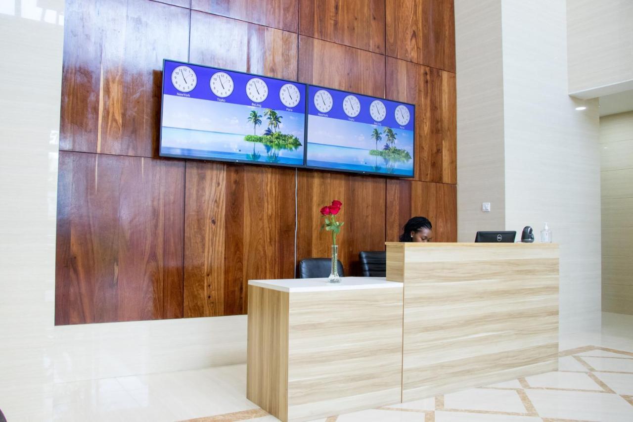 Lark Hotel Dar es Salaam Zewnętrze zdjęcie