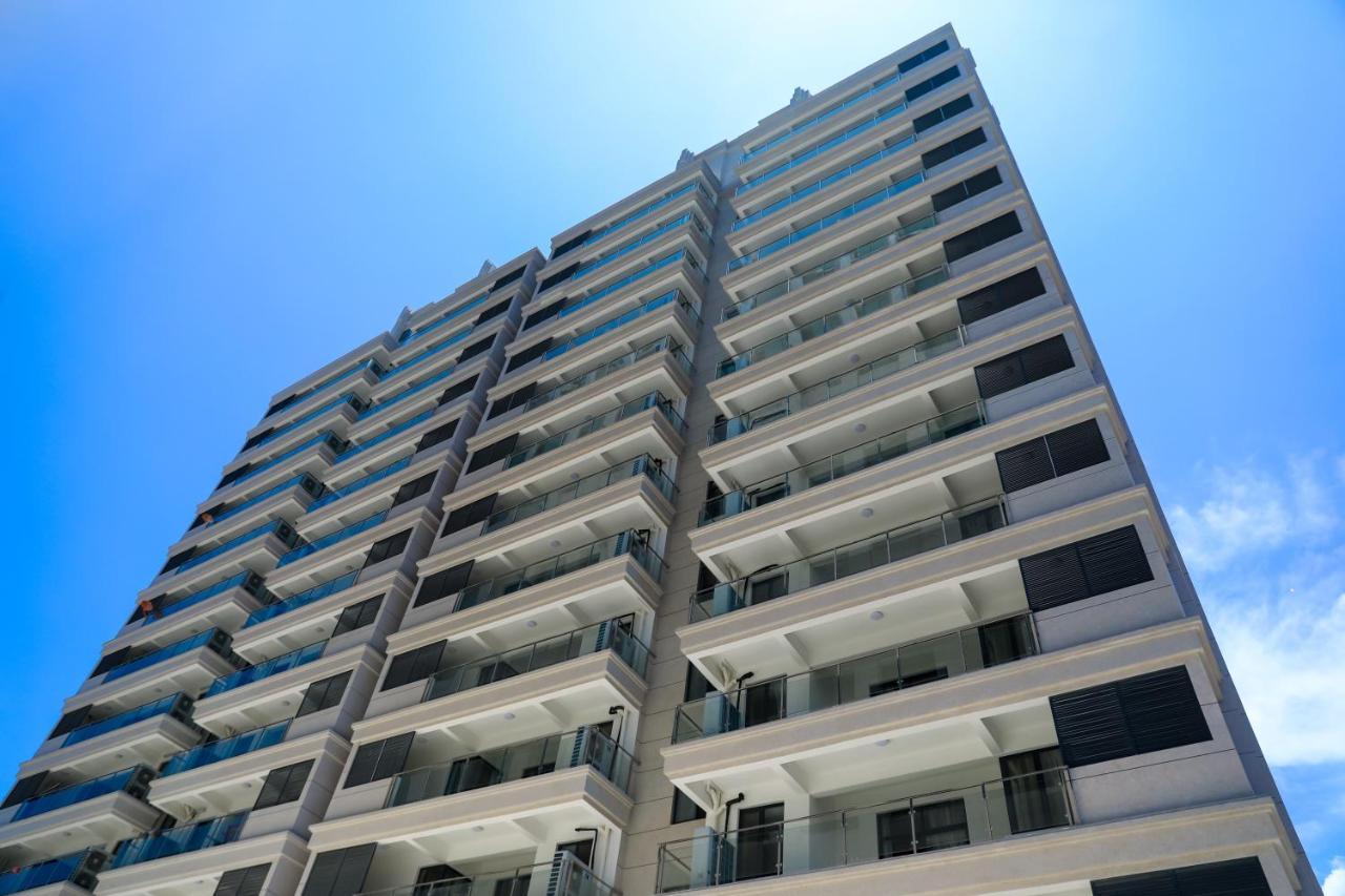 Lark Hotel Dar es Salaam Zewnętrze zdjęcie