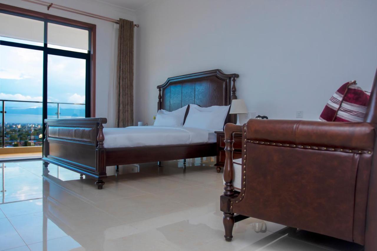 Lark Hotel Dar es Salaam Zewnętrze zdjęcie