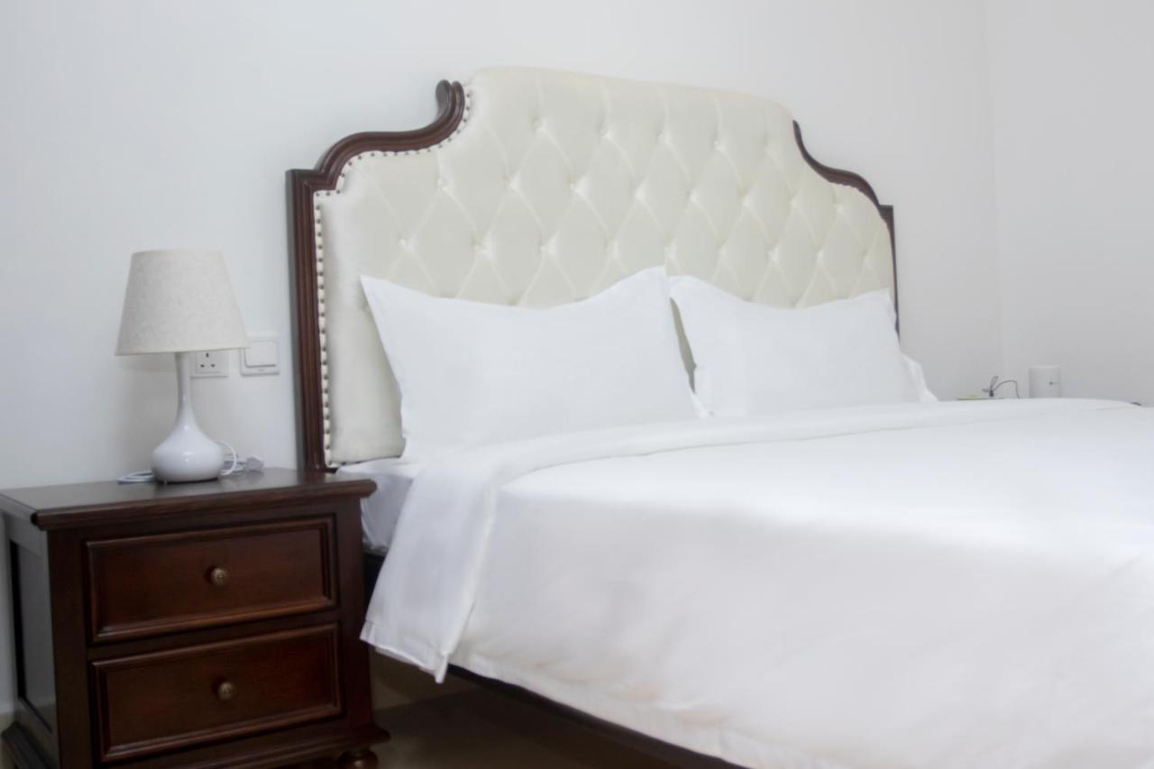 Lark Hotel Dar es Salaam Zewnętrze zdjęcie
