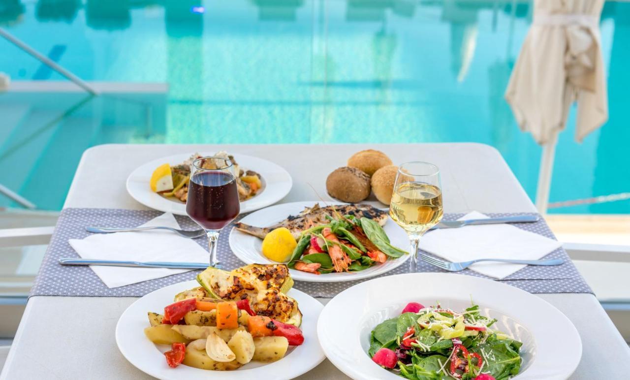 Lark Hotel Dar es Salaam Zewnętrze zdjęcie